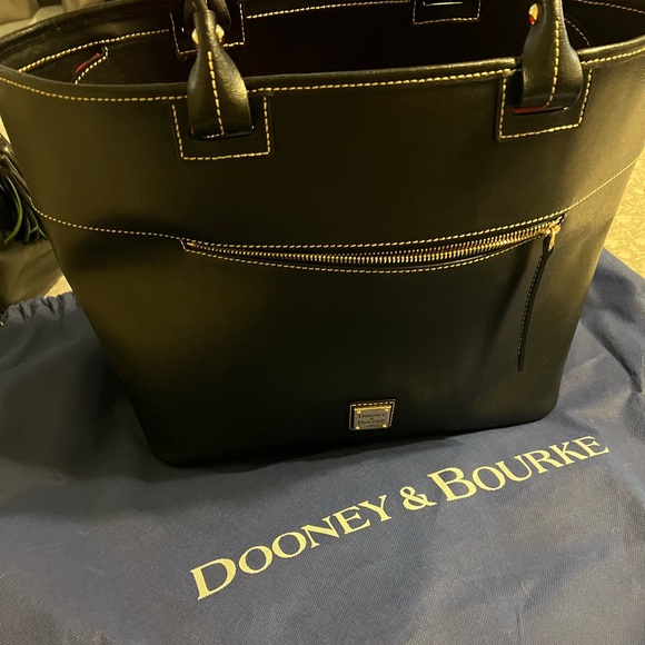Dooney & Bourke Handbags - Dooney and Bourke large tote.